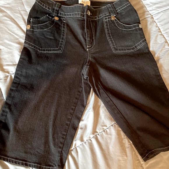 Women’s Venezia Dark wash Denim Shorts size 14 - Picture 2 of 4